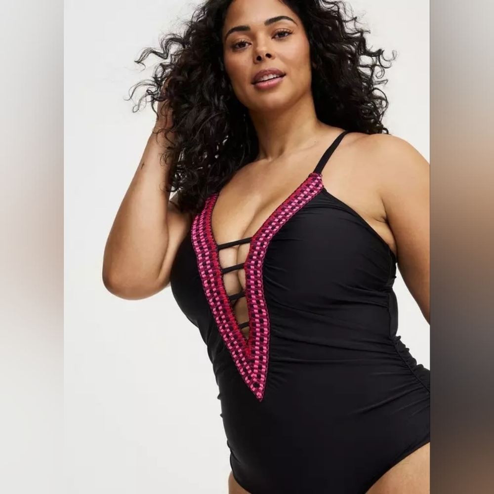 Torrid Strappy Plunge One-Piece Black & Pink Swimsuit Plus Size 3X Nwt - Picture 4 of 7